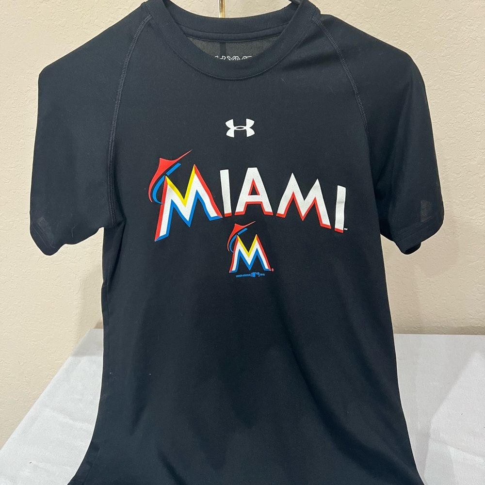 Under Armour Youth Boys MLB Miami Marlins Black Short Sleeve Tee Size Medium